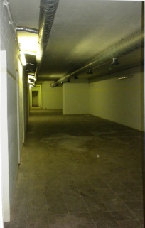 Diakonissenplatzbunker: Der Aufenthaltsraum im Flügel an der Silberburgstrasse diente dem Bunkerhotel als Speisesaal.